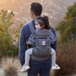 画像11: ErgoBabyCarrier オムニ ブリーズ グラファイトグレー あったか防寒2点セット（オムニ ブリーズ+マルチプル防寒ケープ / ブラック） (11)