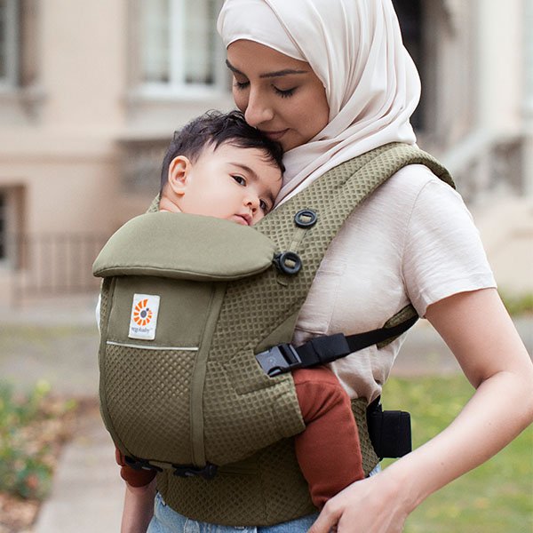 画像12: ErgoBabyCarrier アダプト ソフトフレックス SG オリーブグリーン  専用カバーセット（本体SG＋専用カバー/スターダストブラック） (12)