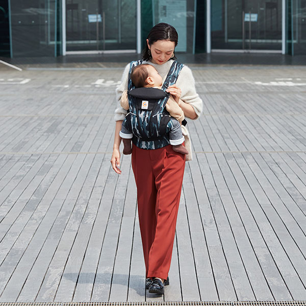 Ergobaby エルゴベビー OMNI Breeze ペイントブラック-